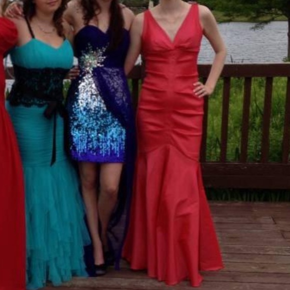 Ruched Mermaid Style Coral Pink Dress - Picture 7 of 8